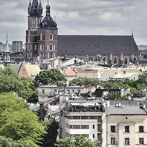 Pod Wawelem Polonia